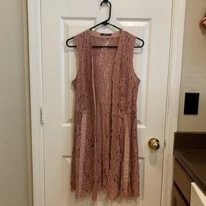 Elegant Lace Sleeveless Vest